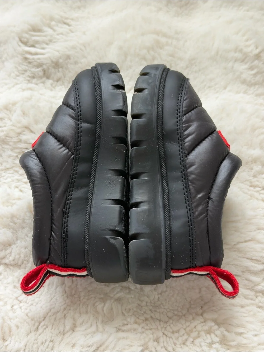 Hunter Original In/Out Puffer Slipper Booties Black Red Toddler